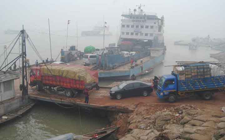 নৌযান চলাচল নিয়ে যে বার্তা দিল আবহাওয়া অফিস