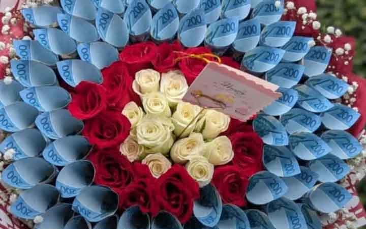 ভালোবাসা দিবসে টাকার তোড়া উপহার না দেওয়ার সতর্কবার্তা কেনিয়ায়