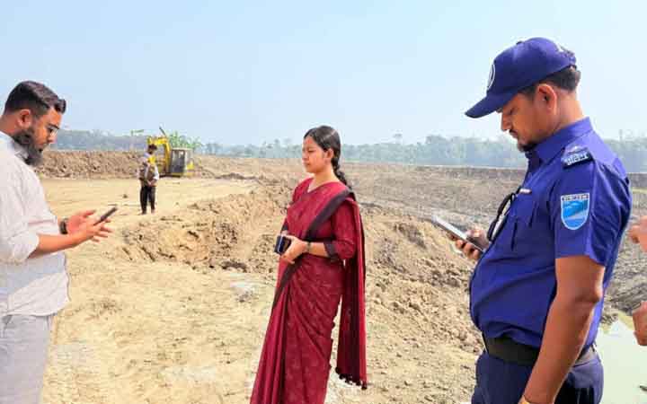 ফরিদপুরের নগরকান্দায় কৃষিজমির মাটি কেটে বিক্রির দায়ে ব্যবসায়ীকে জরিমানা