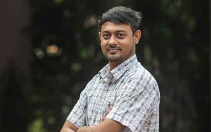 তেল না পেয়ে নাসীরুদ্দীন পাটওয়ারীর ক্ষোভ, ফেসবুক পোস্ট ভাইরাল