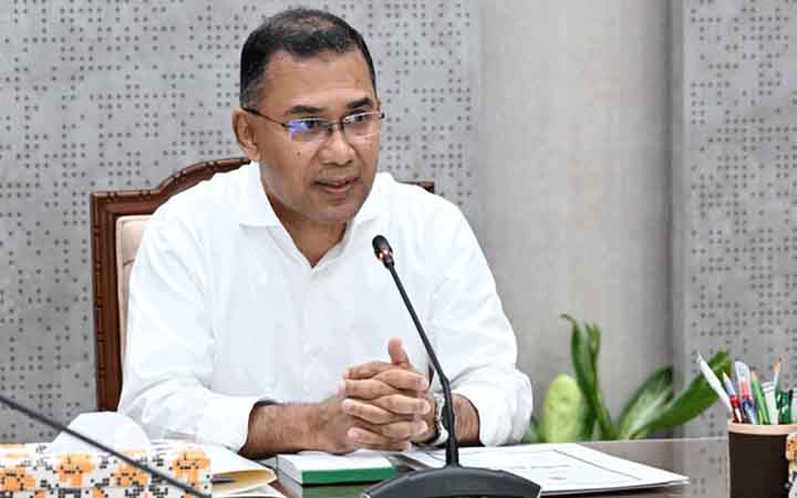 টানা ১৬ ঘণ্টা অফিস করলেন প্রধানমন্ত্রী