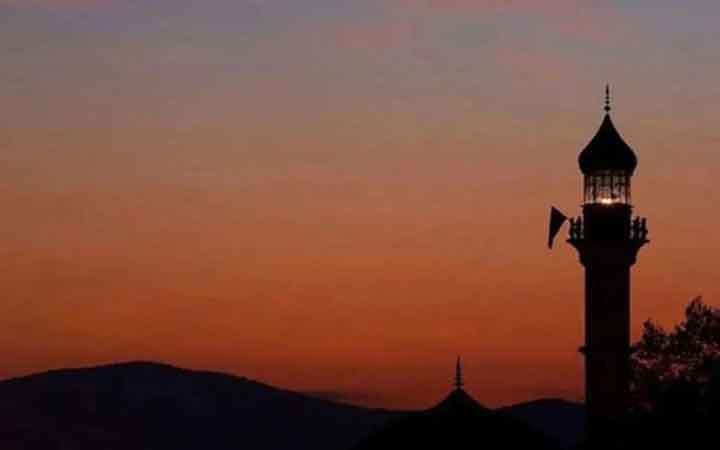 মঙ্গলবার আজকের নামাজের সময়সূচি: ৭ এপ্রিল ২০২৬