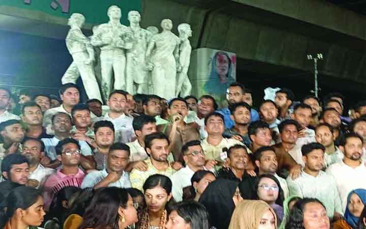 শিবিরের হামলার অভিযোগে ছাত্রদলের বিক্ষোভ, পুনরাবৃত্তি হলে পাল্টা প্রতিরোধের হুঁশিয়ারি