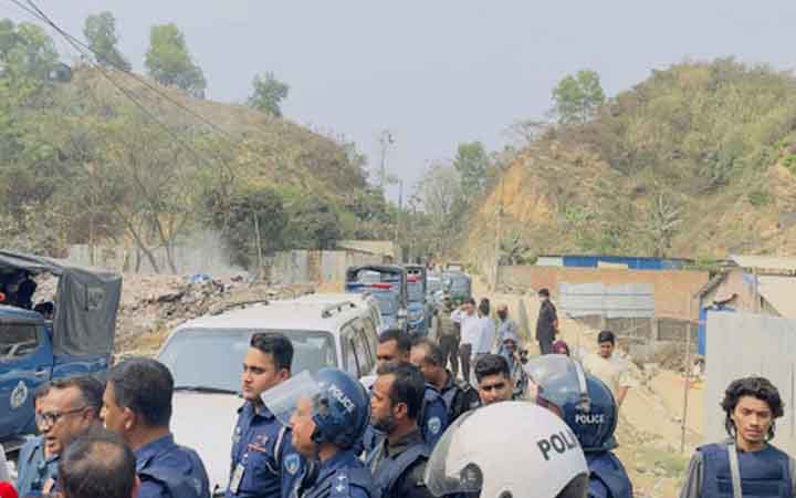 মধ্যরাতে জঙ্গল সলিমপুরে র্যা ব ক্যাম্পে ইয়াসিন বাহিনীর গুলিবর্ষণ