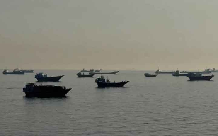 হরমুজ খুলতে ইরানকে বড় ছাড় দিচ্ছেন ট্রাম্প