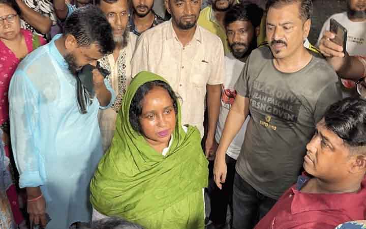নিজ বাসায় কারামুক্ত আইভী, সরকারের প্রতি কৃতজ্ঞতা প্রকাশ