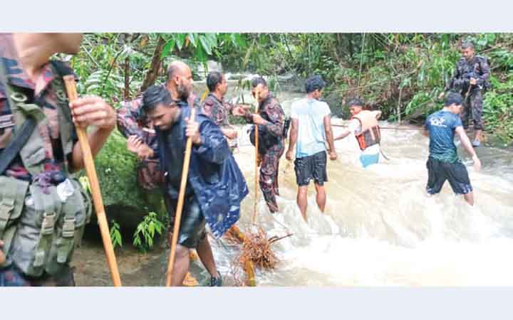 বন্যাদুর্গত ১১ জেলায় বিজিবি মোতায়েন