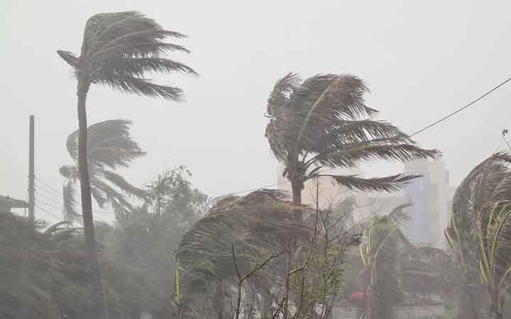 ঝড়-বৃষ্টির শঙ্কা, ১৩ জেলার নদীবন্দরে সতর্কবার্তা