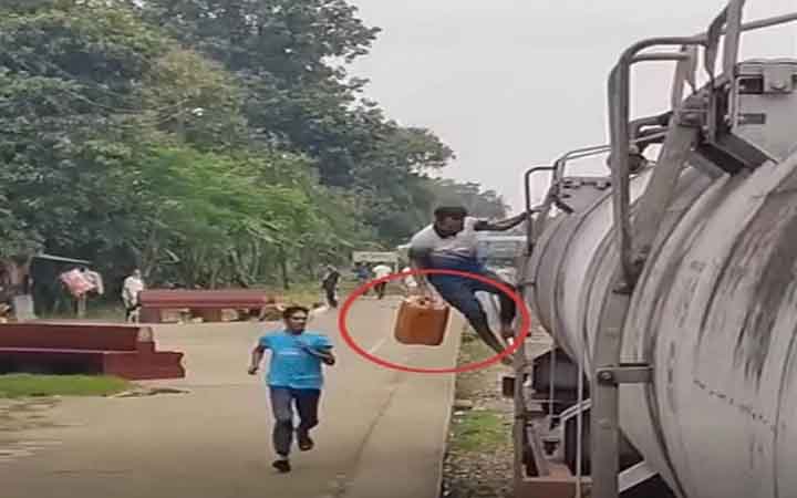 রাজশাহীতে চলন্ত ট্রেন থেকে তেল চুরির ঘটনায় তদন্ত কমিটি গঠন