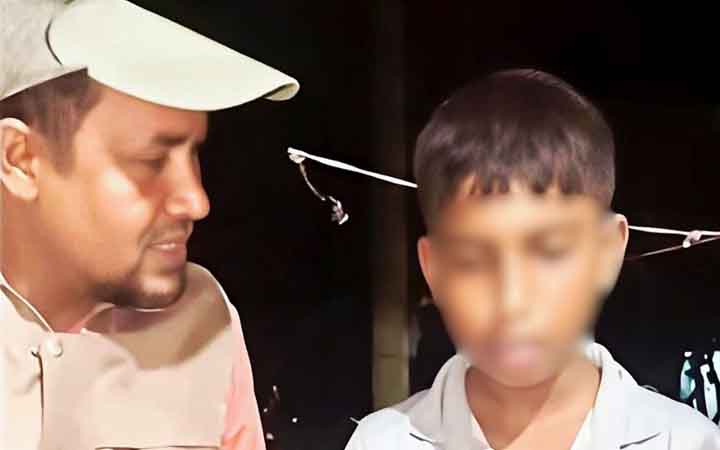 মুঠোফোন না পেয়ে মা-বাবার বিরুদ্ধে অভিযোগ নিয়ে থানায় কিশোর