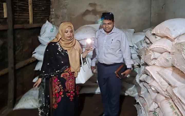চট্টগ্রামে ১৯০০ বস্তা সার জব্দ, ব্যবসায়ীকে কারাদণ্ড