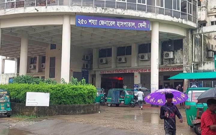 ফেনীতে বাড়ছে ডেঙ্গু রোগী