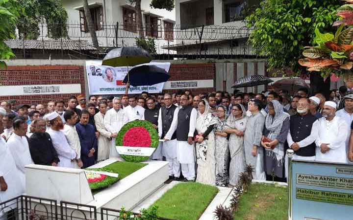 আইভি রহমানের সমাধিতে আওয়ামী লীগের শ্রদ্ধা