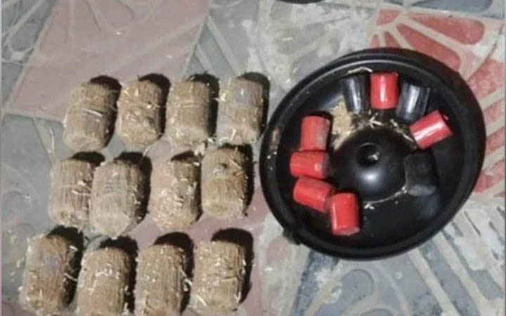 যশোরে ৩০ ককটেল-বোমা উদ্ধার করেছে র‌্যাব