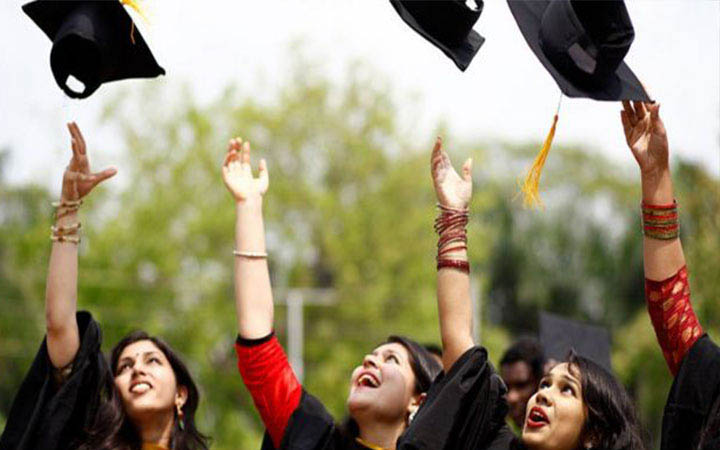 উচ্চশিক্ষায় ভর্তি নিয়ে শঙ্কা
