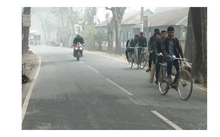কুড়িগ্রামে শীতে কাবু নিম্নআয়ের মানুষ