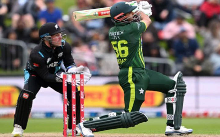 হোয়াইটওয়াশ এড়াল পাকিস্তান