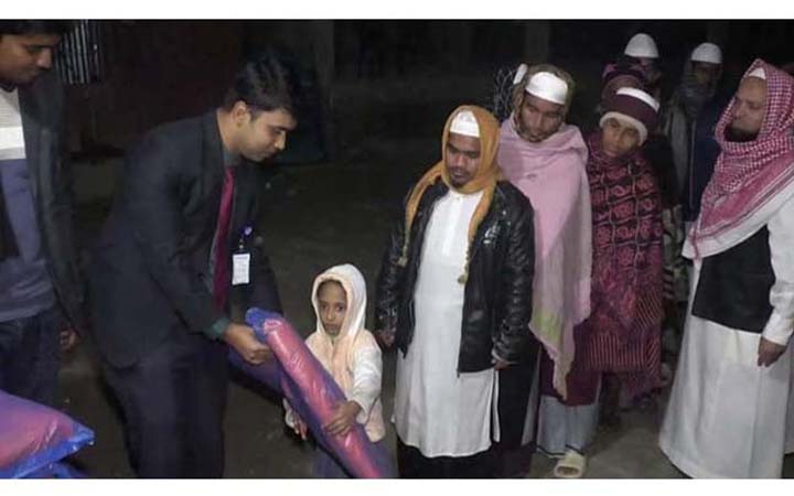 গোপালগঞ্জের দুইটি উপজেলায় কম্বল বিতরণ