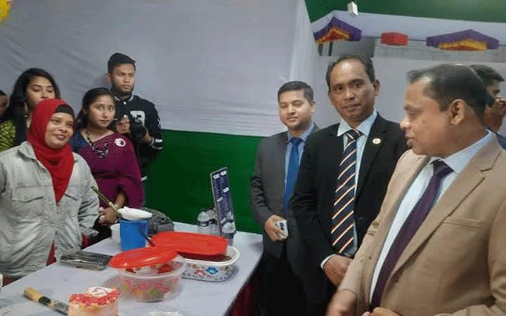 নোয়াখালীতে তিন দিনব্যাপী জাতীয় পিঠা উৎসব শুরু