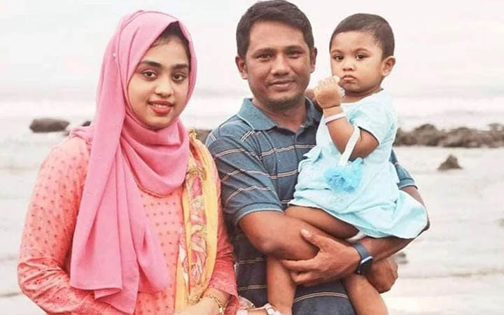 স্ত্রী-সন্তানসহ কাস্টমস কর্মকর্তার মরদেহ হস্তান্তর