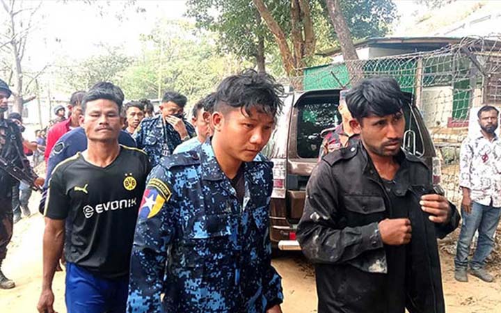 বাংলাদেশে পালিয়ে এলেন ১৭৯ বিজিপি
