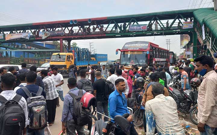 ঢাকা-টাঙ্গাইল মহাসড়কে অতিরিক্ত ভাড়া আদায়ের অভিযোগ