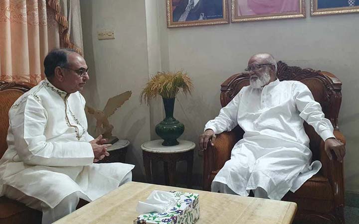 বিএনপি নেতা খন্দকার মোশাররফের বাসায় মির্জা আব্বাস