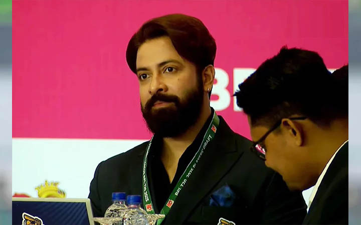 বিপিএল প্লেয়ার্স ড্রাফটে খেলোয়াড় কিনতে এলেন শাকিব খান