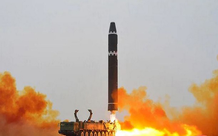 আবারো ব্যালিস্টিক ক্ষেপণাস্ত্র ছুড়ল উ. কোরিয়া