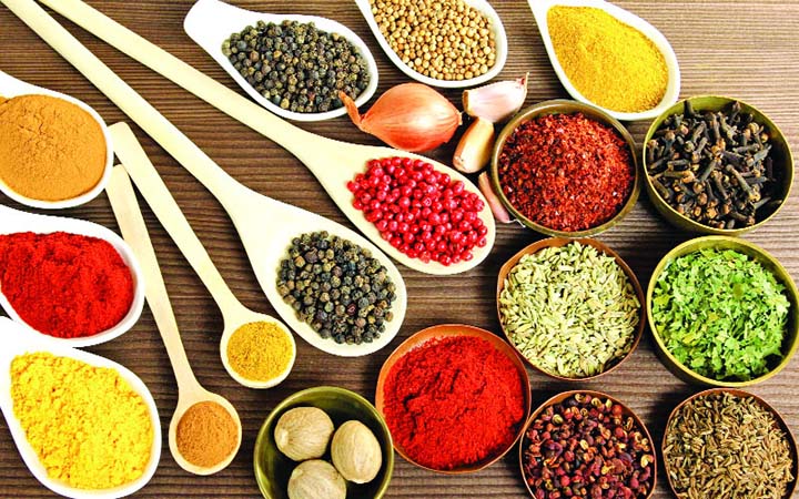 মসলার দাম ১০ থেকে ২৫ ভাগ কমানোর সিদ্ধান্ত গরম মসলা ব্যবসায়ীদের