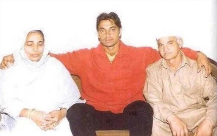 শোয়েব আখতারের মায়ের মৃত্যু