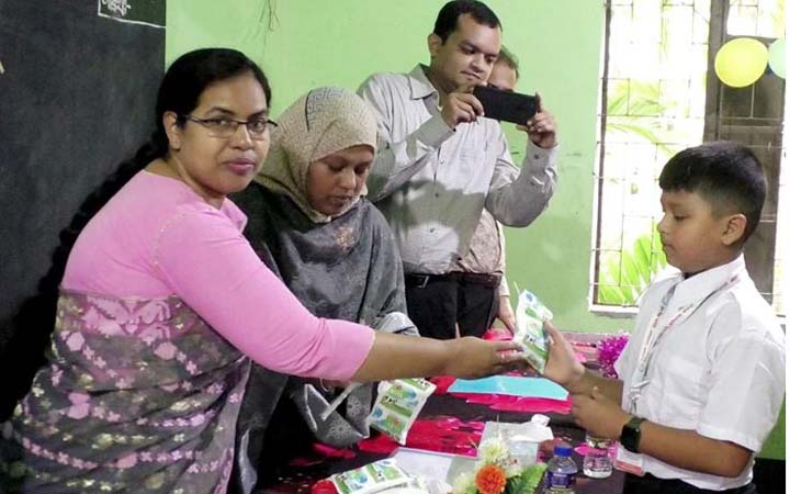 লক্ষ্মীপুরে স্কুল মিল্ক কর্মসূচির উদ্বোধন