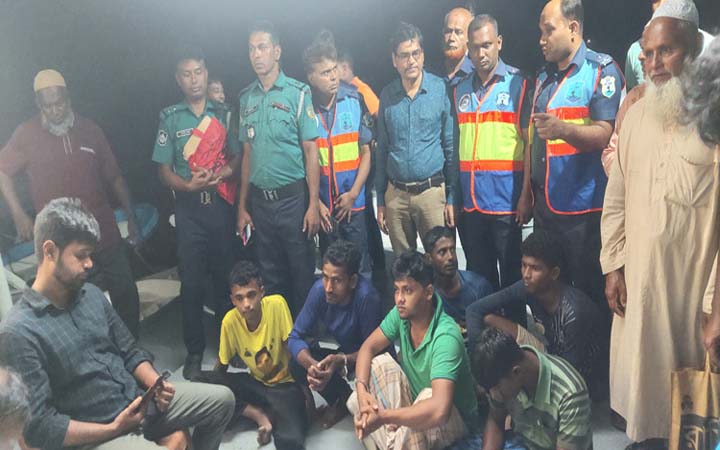 নিষেধাজ্ঞা অমান্য করে ইলিশ শিকার, ৩ জেলের কারাদণ্ড