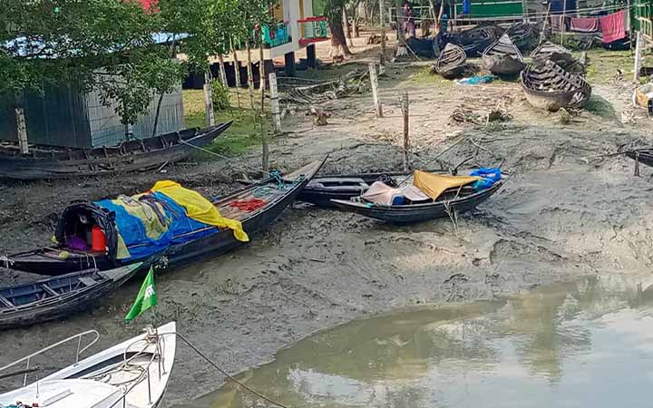 সুন্দরবনে রেঞ্জে হামলা, আটক ১৯ জেলেকে ছিনিয়ে নেয়া হল