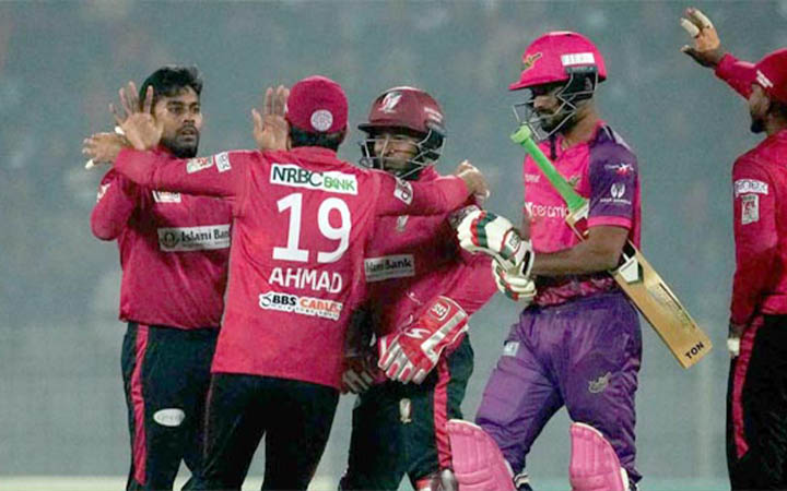 অবশেষে জয়ের দেখা পেল বরিশাল