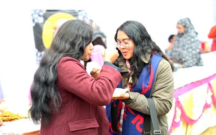 দিনাজপুরে ৩ দিন ব্যাপী পিঠা উৎসব শুরু