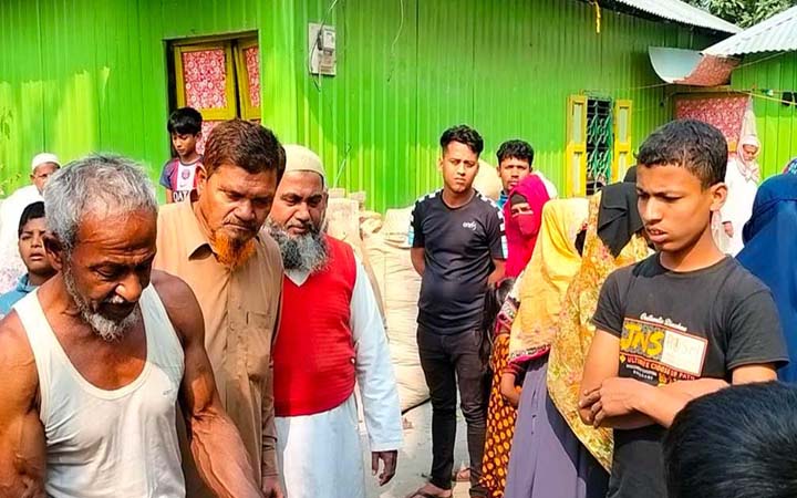বিচ্ছেদ সইতে না পেরে স্ত্রী-কন্যা-শাশুড়িকে হত্যার চেষ্টা