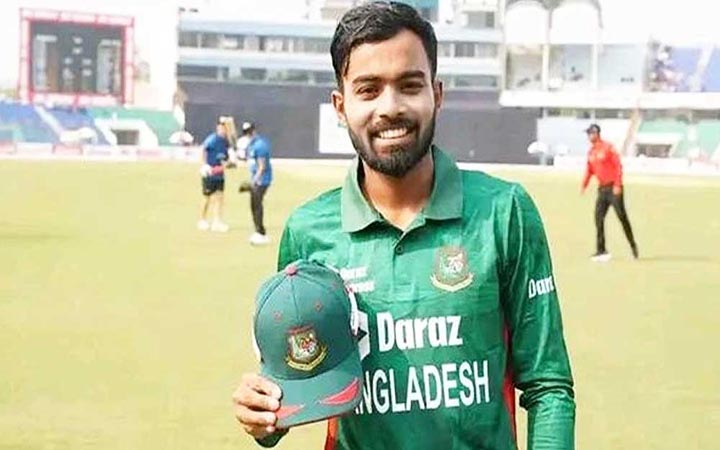 মুশফিকের ইনজুরিতে টেস্ট দলে ডাক পেলেন হৃদয়