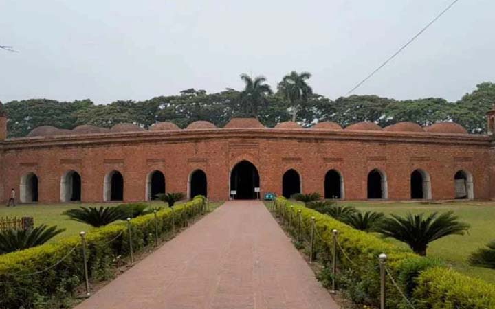 ঐতিহাসিক ষাটগম্বুজ মসজিদে ঈদের ৩ জামাত
