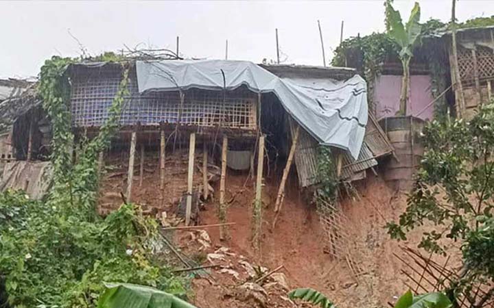 রোহিঙ্গা ক্যাম্পে পাহাড়ধসে নিহত ২