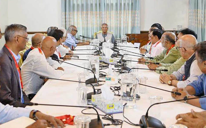 সাংবাদিকদের বিরুদ্ধে যত্রতত্র মামলা বন্ধের প্রস্তাব