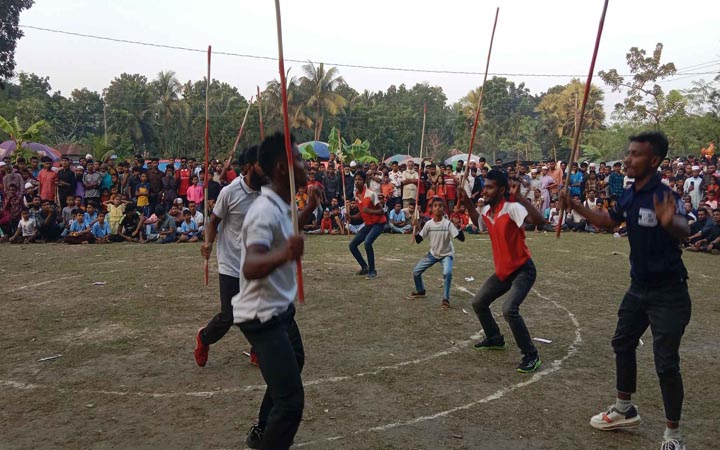 মাগুরায় ঐতিহ্যবাহী লাঠিখেলা অনুষ্ঠিত