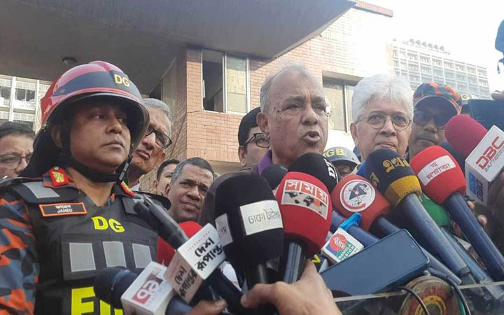 সচিবালয়ে আগুনের ঘটনায় তদন্ত কমিটি গঠিত হবে: স্বরাষ্ট্র উপদেষ্টা