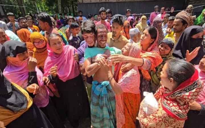 কুমিল্লায় আত্মহত্যায় বাধা দেওয়ায় মা ও ভাতিজিকে হত্যা