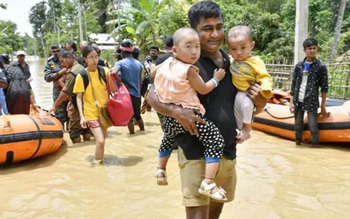আসামে ভয়াবহ বন্যায় ক্ষতিগ্রস্ত দুই লাখ মানুষ