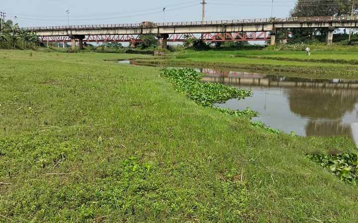 দখল-দূষণে অস্তিত্ব সংকটে ঝিনাই নদী