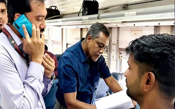 বিনা টিকেটে ভ্রমণ: ২৩ যাত্রীকে ১০ দিনের জেল