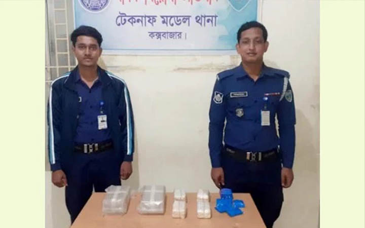 শাহপরীর দ্বীপে পুলিশের অভিযানে ৩০ হাজার ইয়াবাসহ ইজিবাইক জব্দ