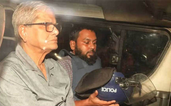 আদালতে মির্জা ফখরুল, জামিন চেয়ে আইনজীবীদের মিছিল