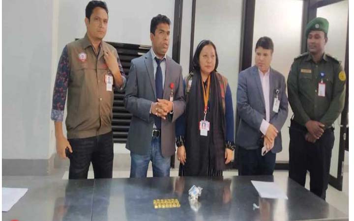 সিগারেটের প্যাকেট থেকে দেড় কোটি টাকার স্বর্ণ উদ্ধার